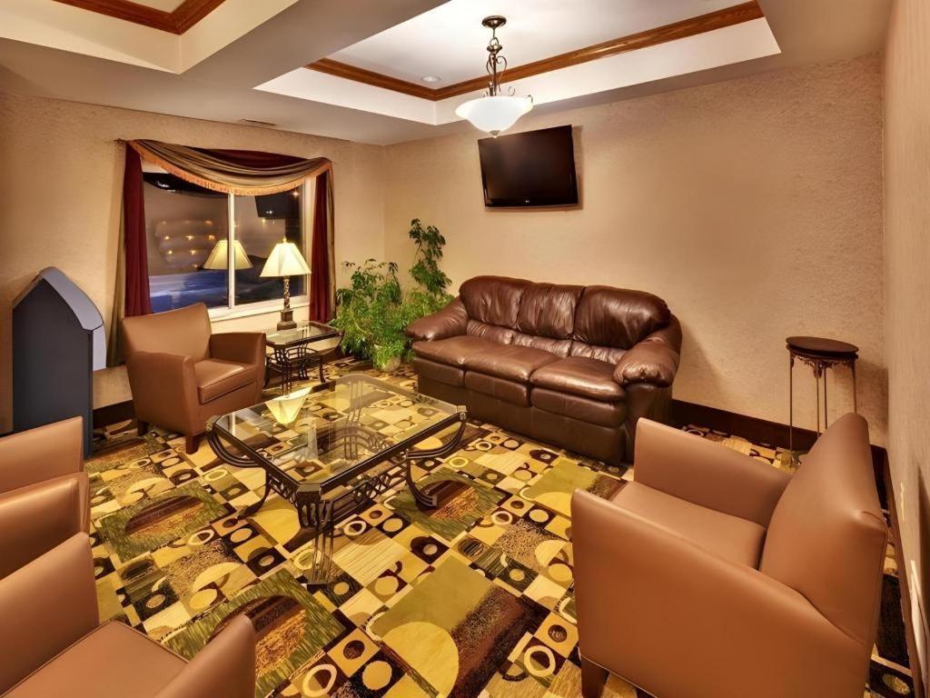 Holiday Inn Express O'Neill By Ihg Dış mekan fotoğraf